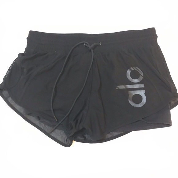 alo yoga ambience short